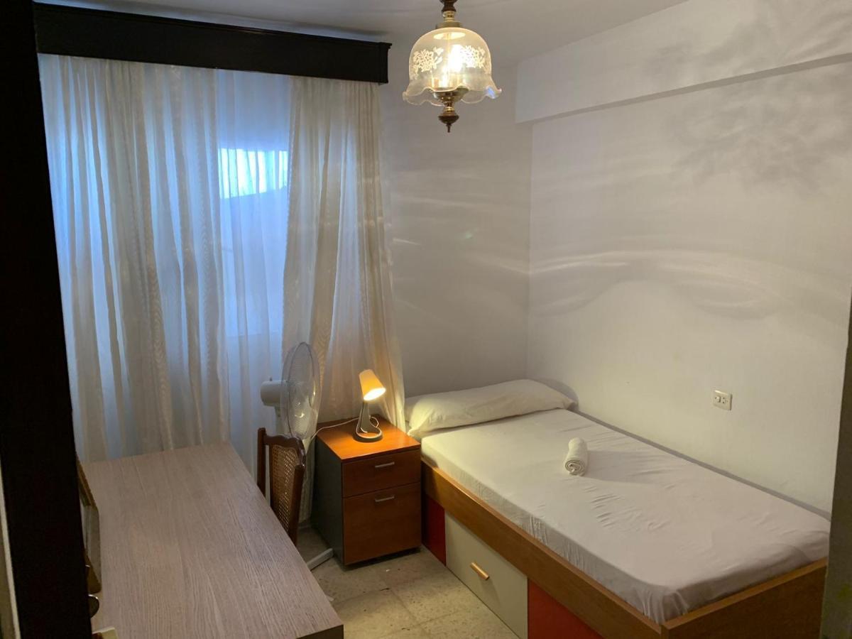 מאלגה Habitacion Individual En La Victoria מראה חיצוני תמונה
